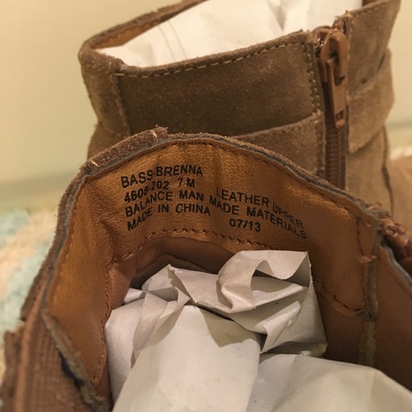 Suede booties size 7 - Picture 5 of 5